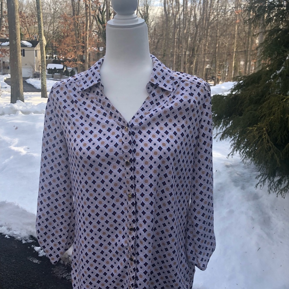 Dress barn blouse . Size small . Perfect condition .